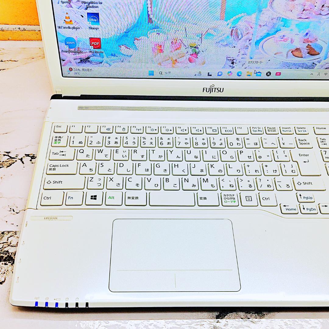 美品ノートパソコン❤️爆速SSD❤️メモリ８G✨最強Core-i7☘️ハイスぺ✨