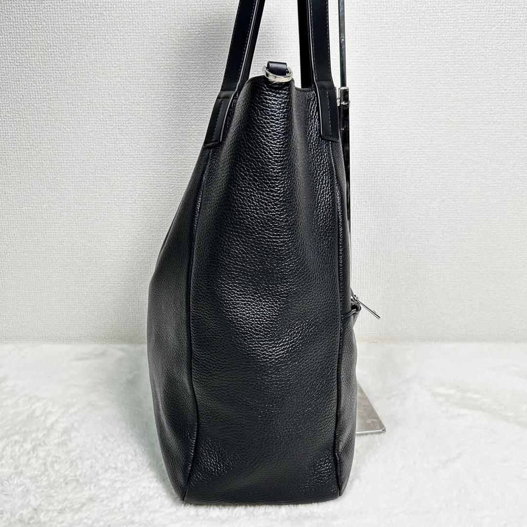 極美品　FURLA リバーシブル仕様　A4収納可　シボ革　トートバッグ　黒