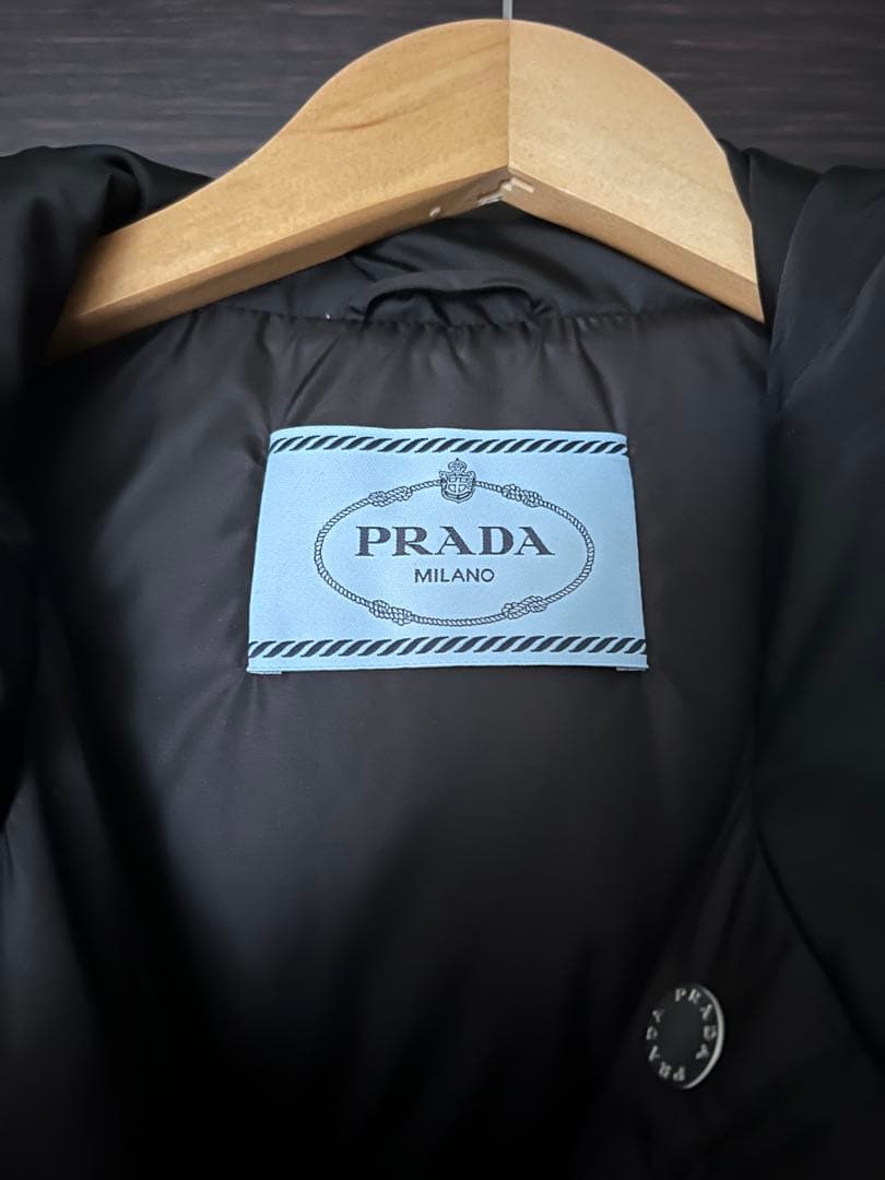 正規品 23AW PRADA ポーチ Re-Nylon ダウンジャケット 36