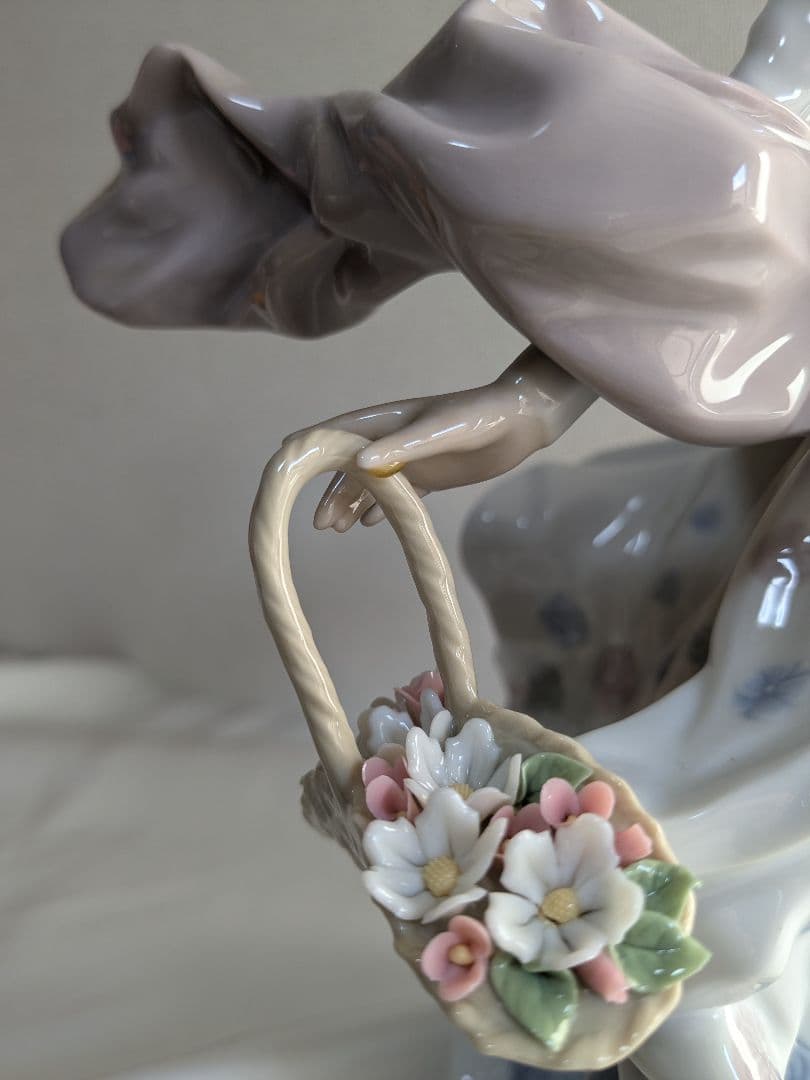 スペイン製 LLADRO リヤドロ 5898 春の輝き 置物