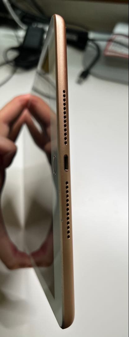 Apple iPad 第6世代　ゴールド 32gb 本体