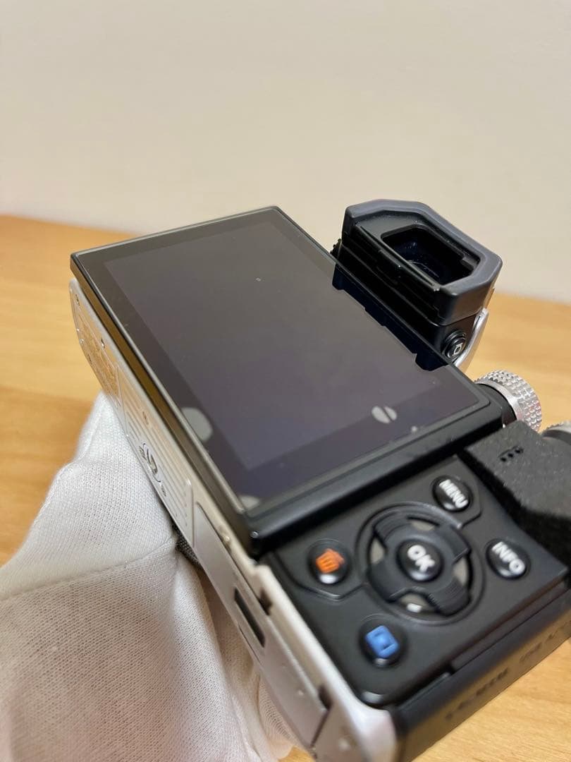 OLYMPUS OM-D E-M10MarkII EZWズームキット単焦点レンズ