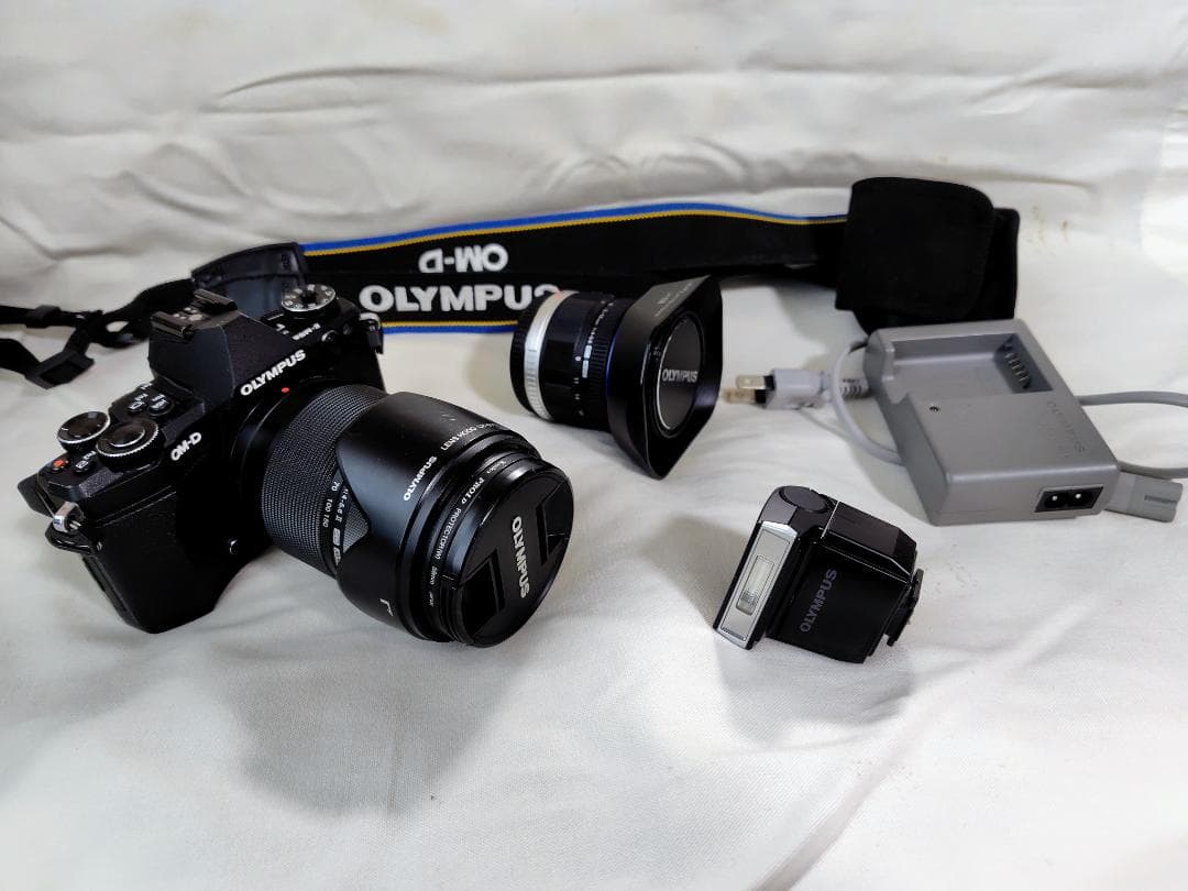 OM-D E-M5 MarkII ダブルレンズ　防塵・防滴でアウトドアに最適