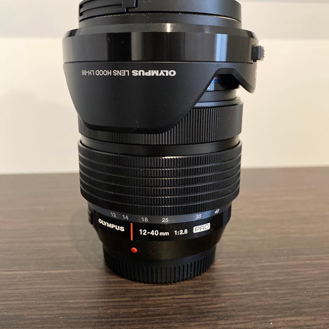 OLYMPUS 12-40mm f/2.8 PRO ズームレンズ
