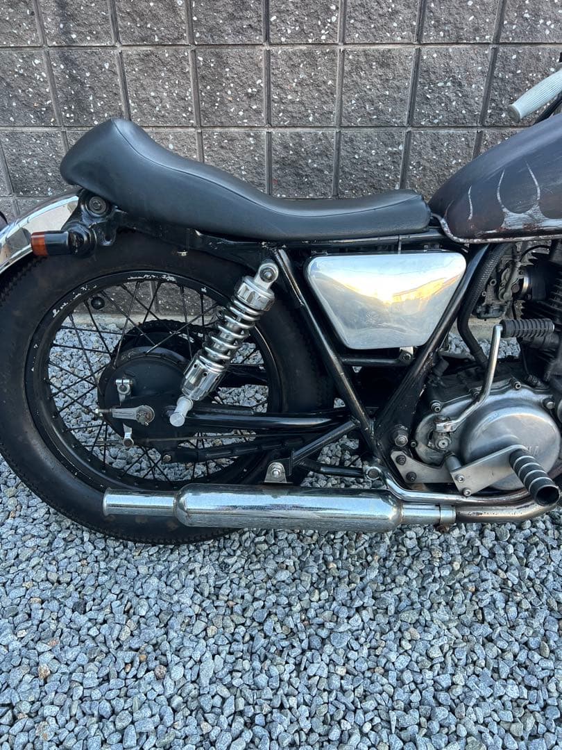 sr400 シート　ペイトンプレイス