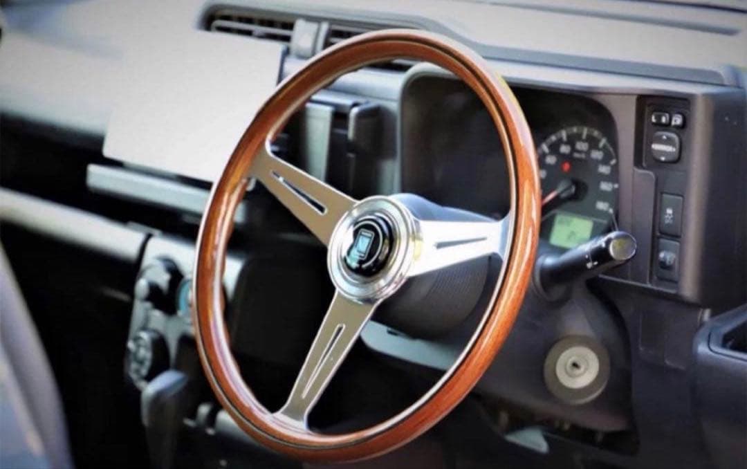 本日のみ　正規品　新品　NARDI クラシック N140 380mmステアリング