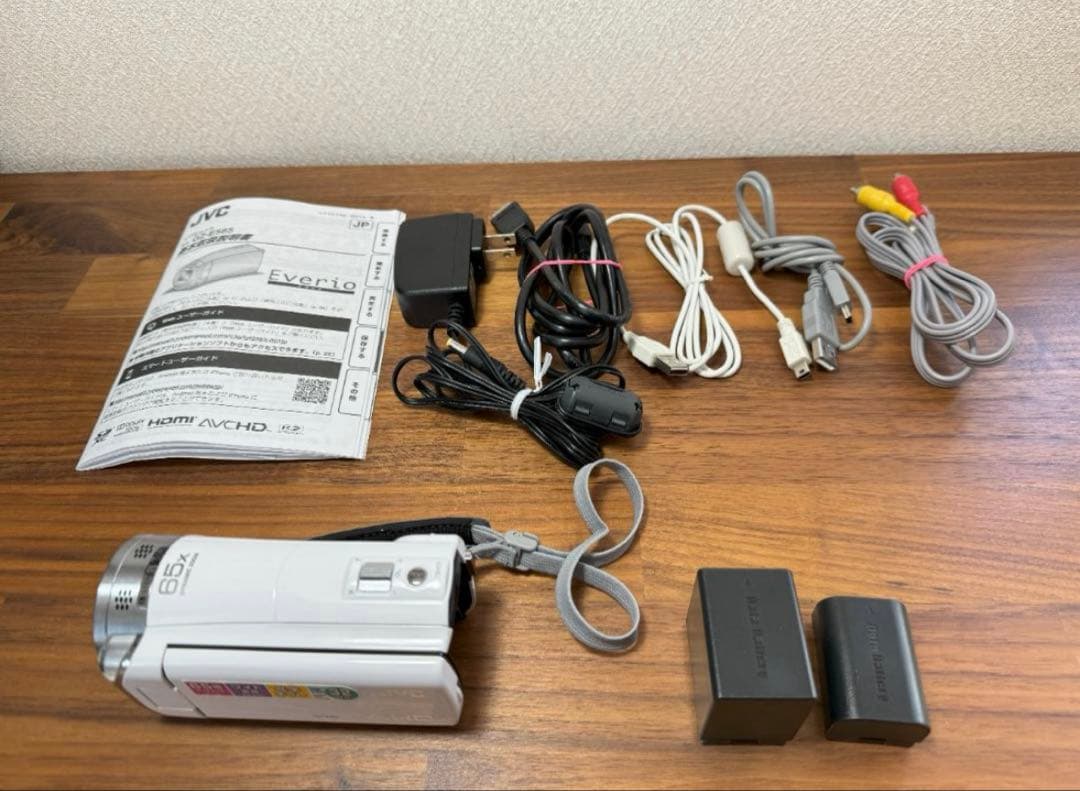 【中古】JVC Everio ビデオカメラ GZ-E565