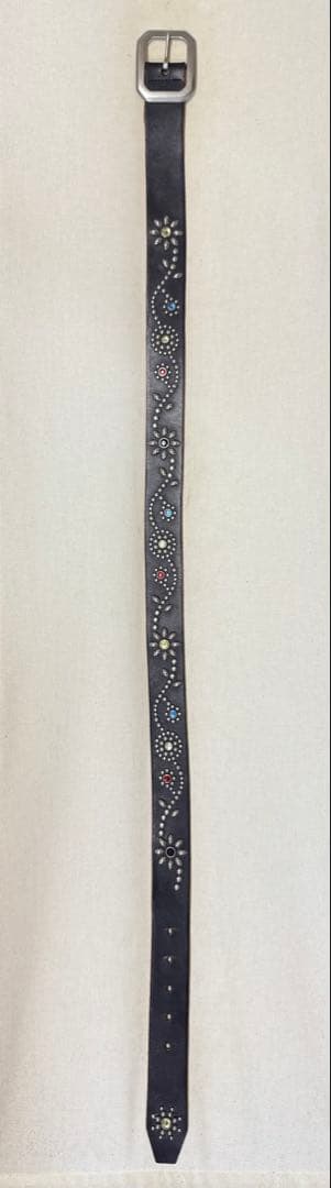 美品⭐️TMT⭐️フラワーシルバースタッズ⭐️マルチカラーストーン⭐️ブラックレザー⭐️M