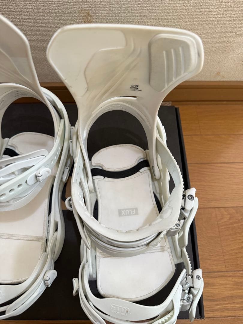 flux ds ビンディング　スノーボード　sサイズ　23-24モデル