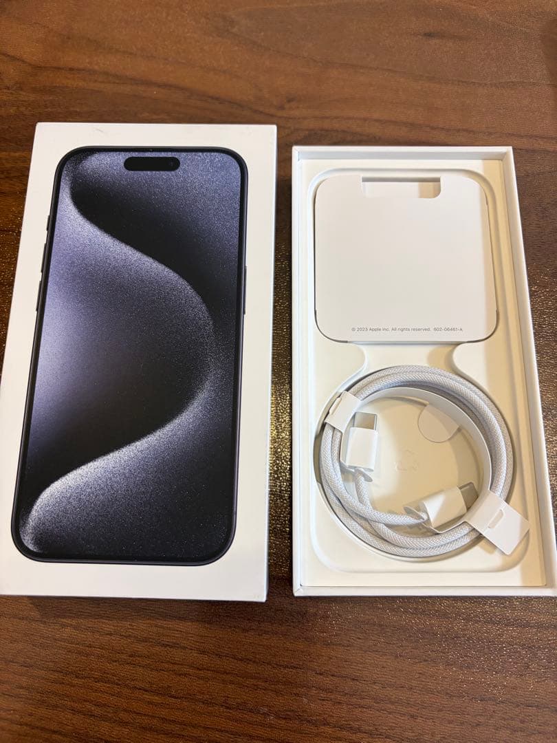iPhone15Pro 256GB ブルーチタニウム　美品