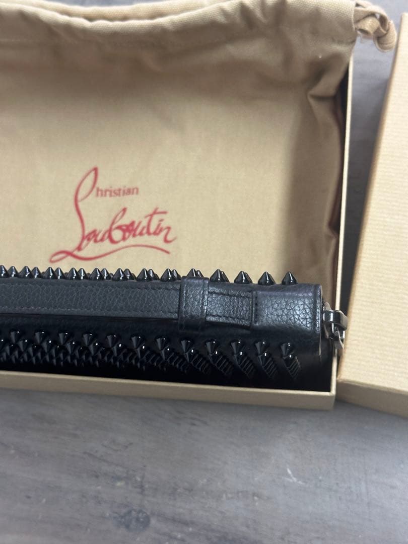 美品！Christian Louboutin パネトーネ　長財布