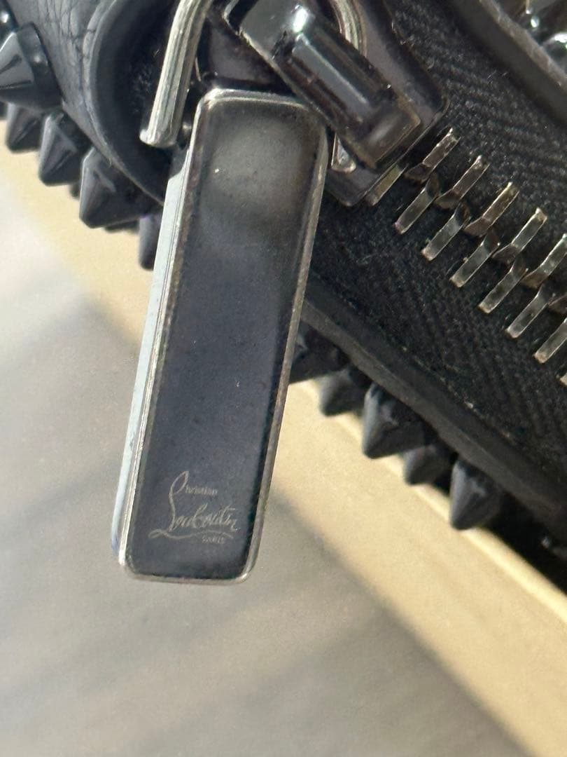 美品！Christian Louboutin パネトーネ　長財布