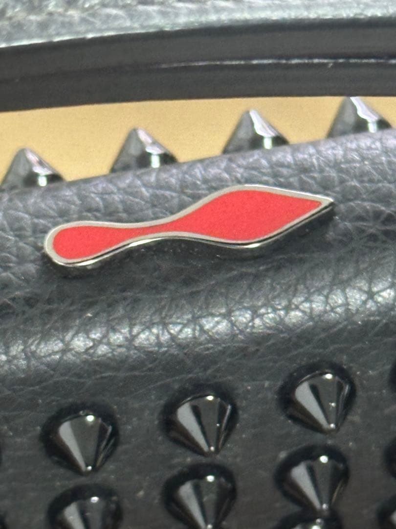 美品！Christian Louboutin パネトーネ　長財布