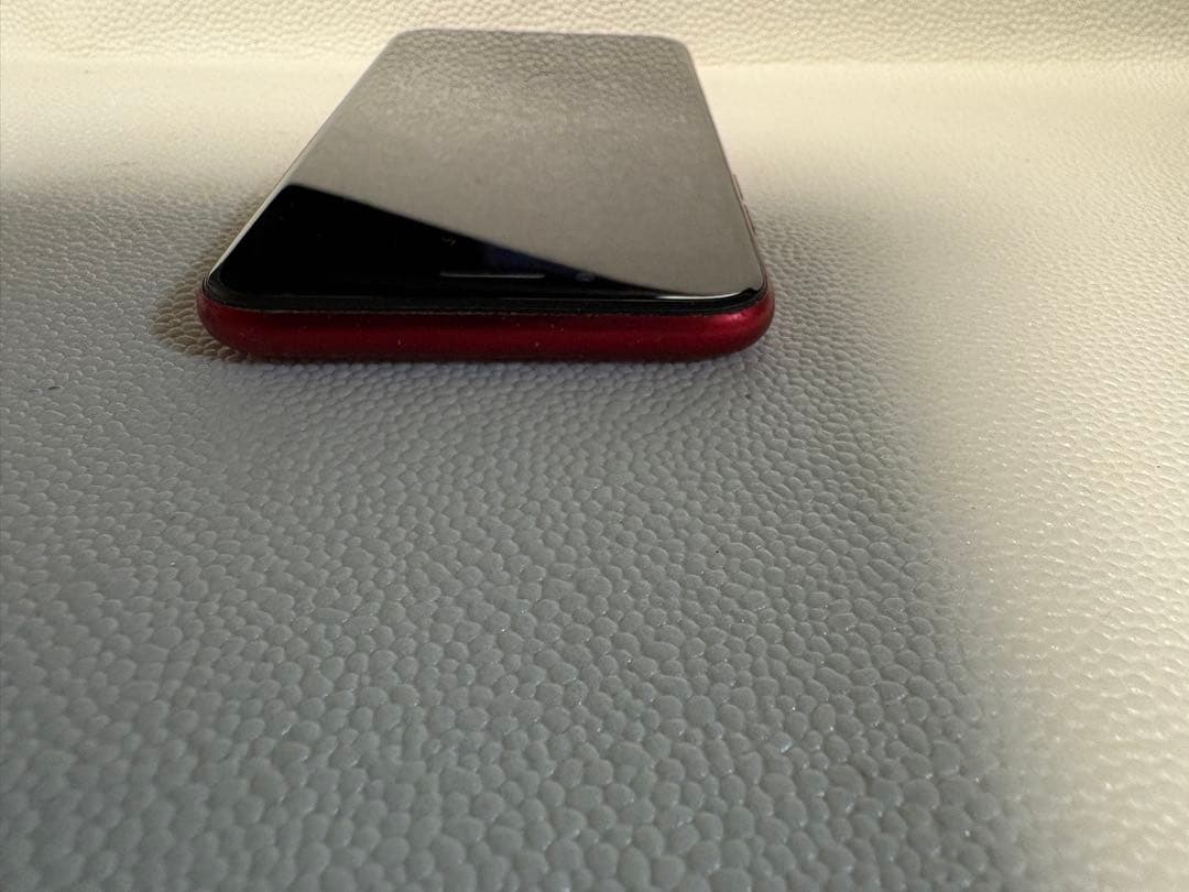 iPhone SE (第2世代) PRODUCT(RED) 本体