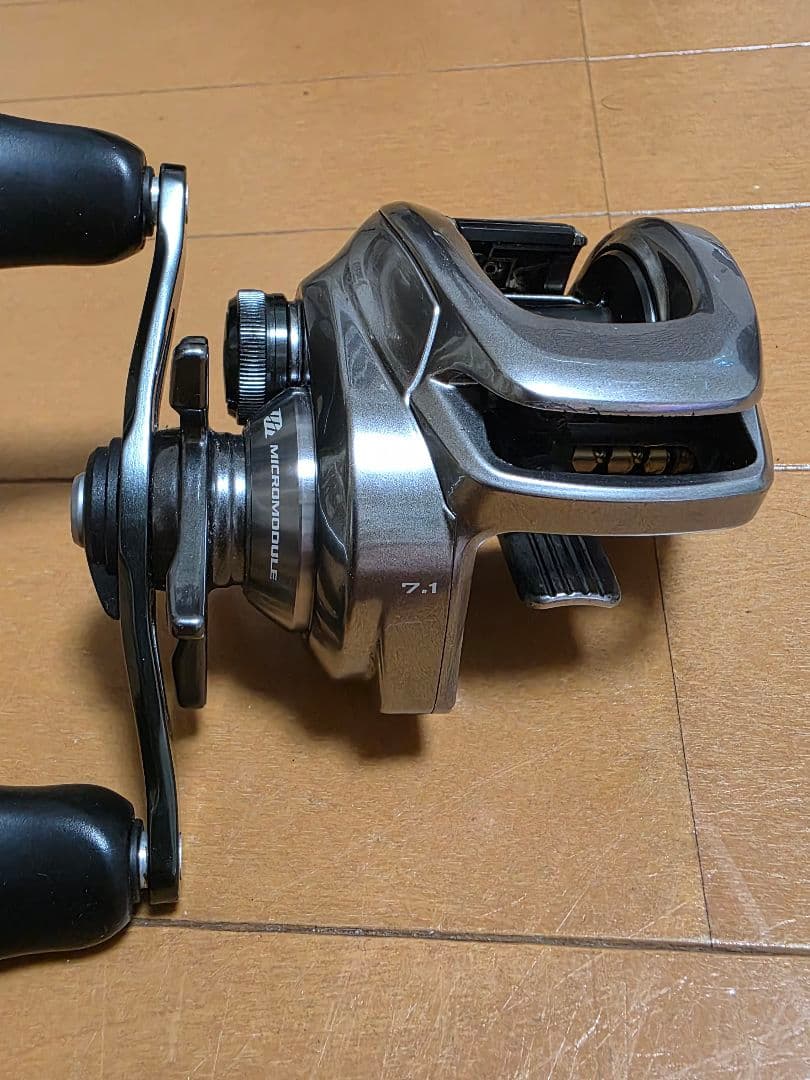 シマノ　18バンタムMGL　HG　右ハンドル