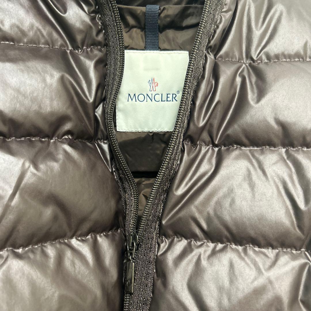 MONCLER ブラウン ダウンジャケット ファー付き
