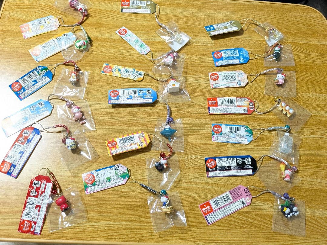 ご当地キティ 根付ストラップ 　19個セット