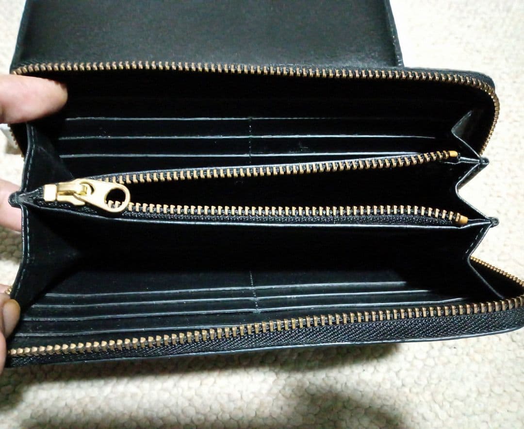 COMME des GARCONS HUGE LOGO レザー 長財布