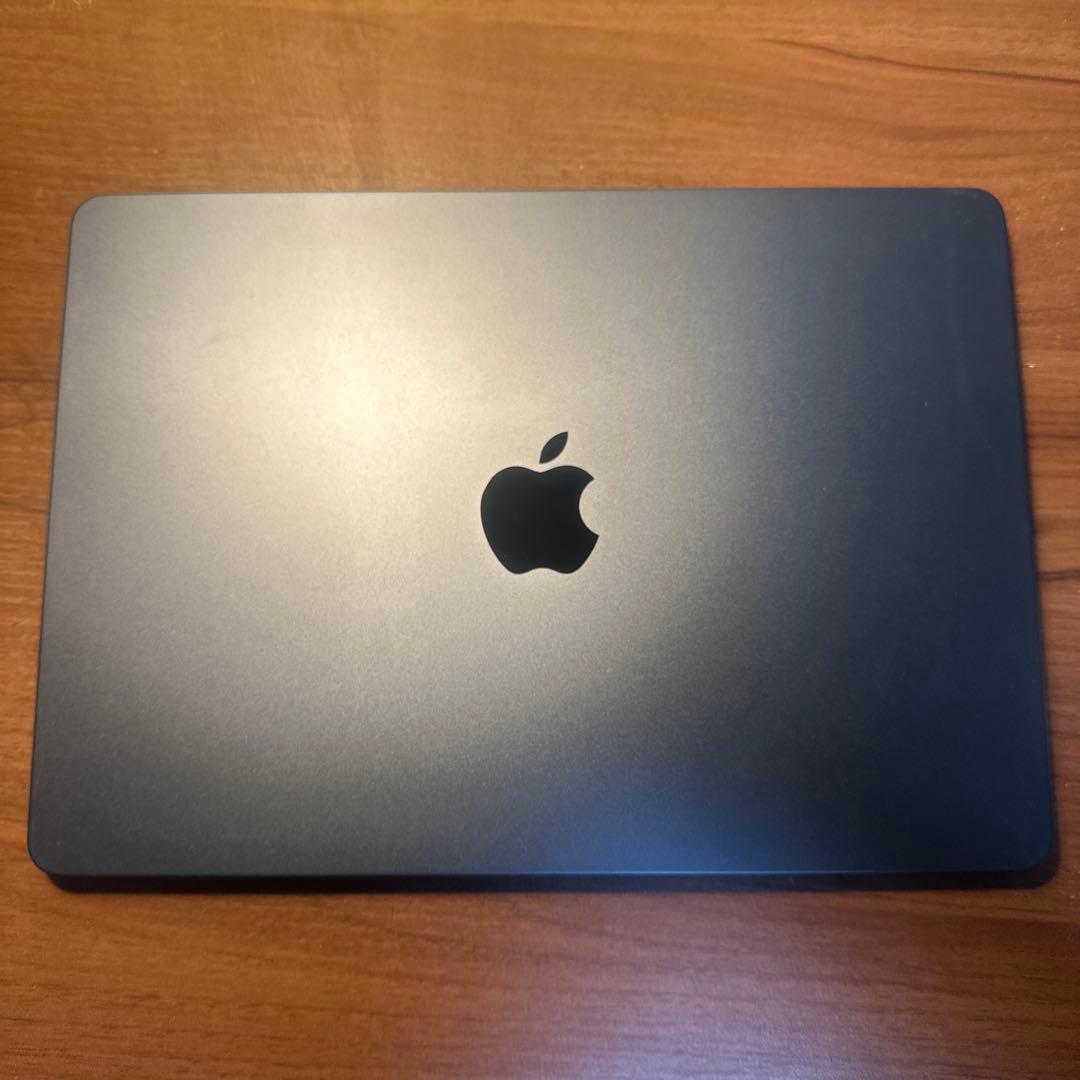 【美品】MacBookAirM2