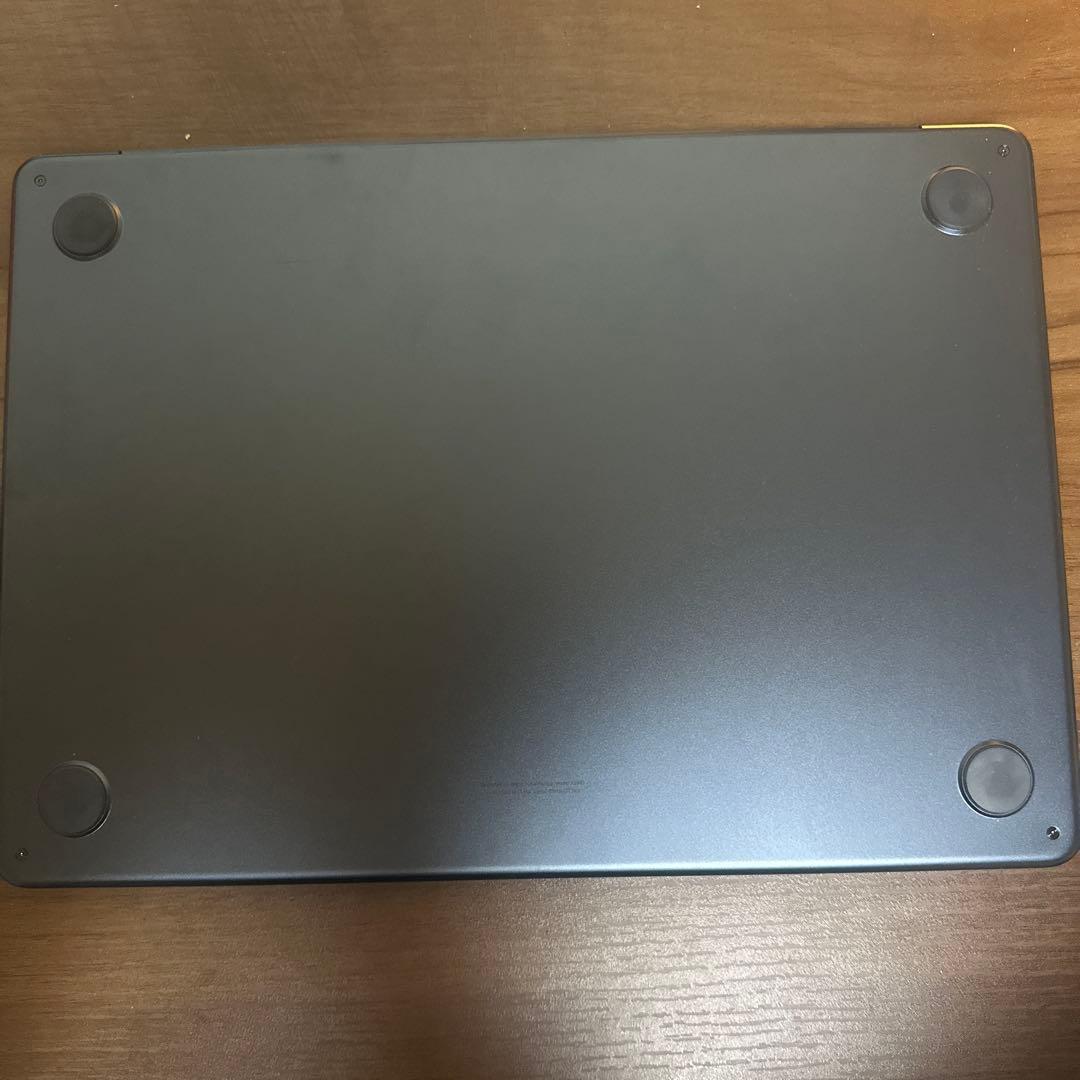 【美品】MacBookAirM2