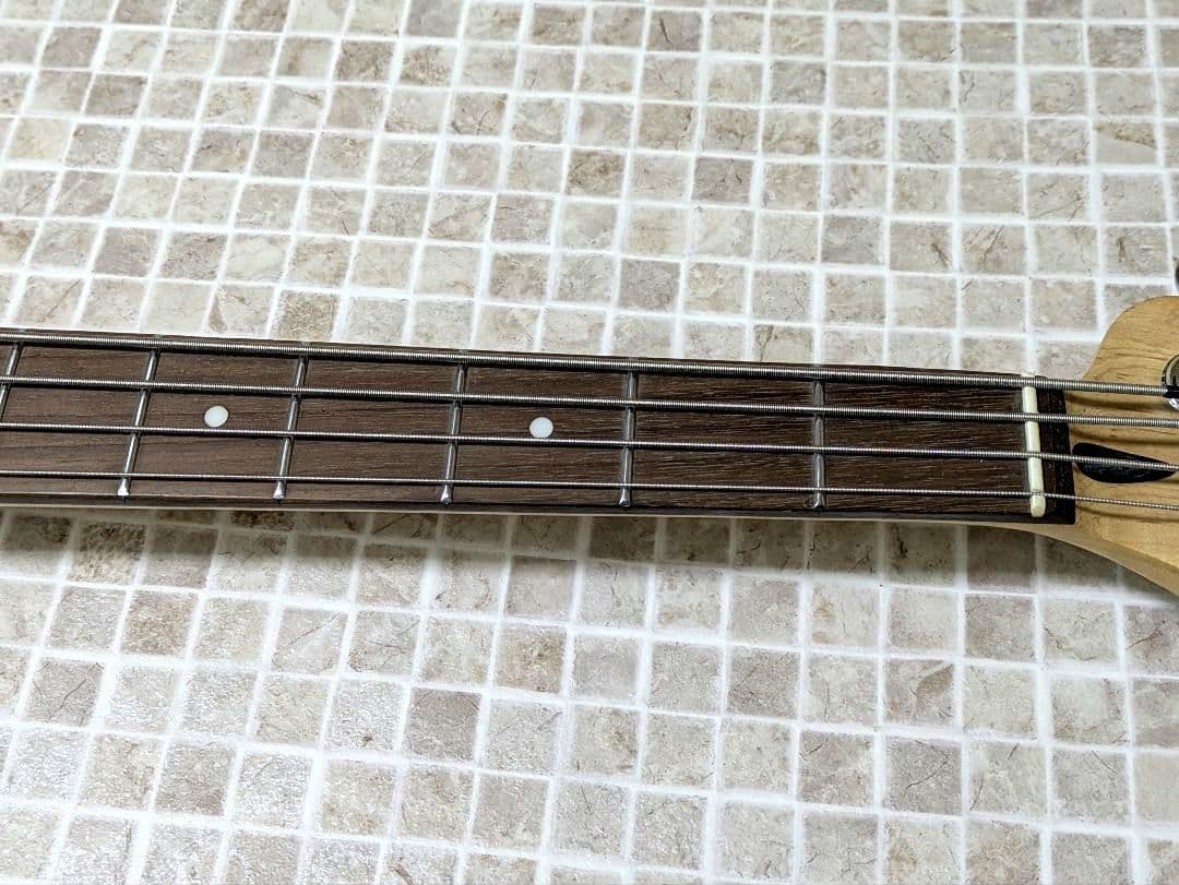 r*n様 BUSKERS バスカーズ ベース エレキベース サンバースト ジャズ