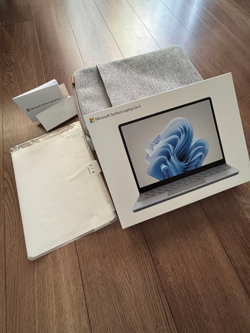 くりまんじゅうSurface Laptop Go 3