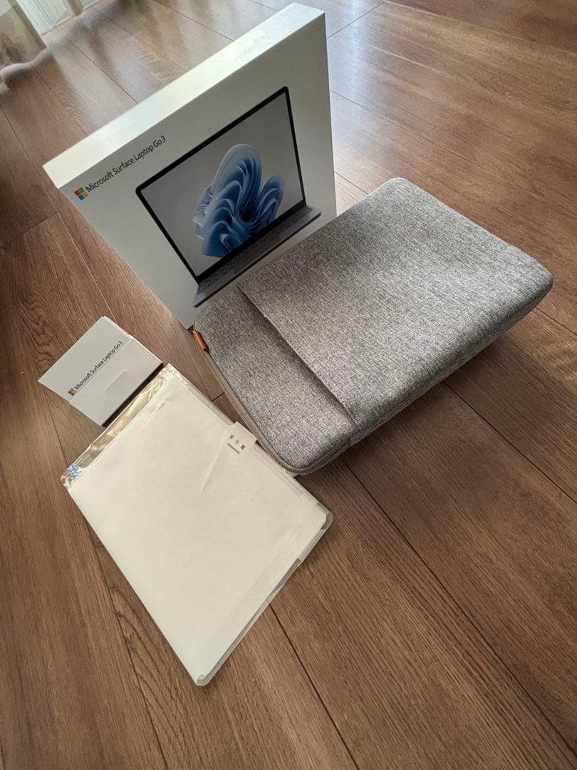 くりまんじゅうSurface Laptop Go 3