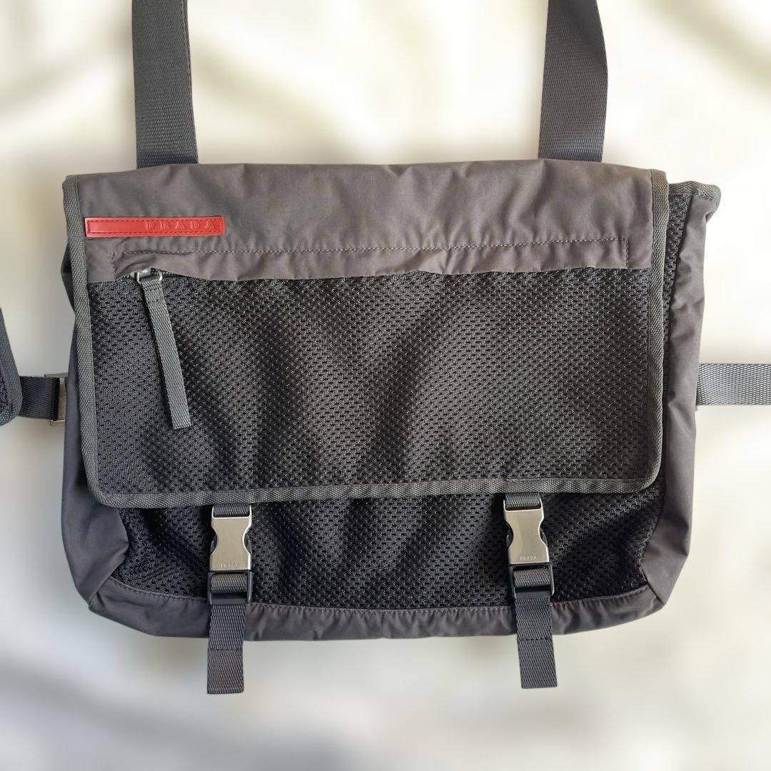 プラダスポーツ　メッシュ　メッセンジャーバッグ 中型　黒