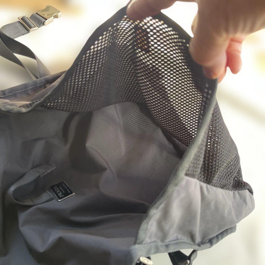 プラダスポーツ　メッシュ　メッセンジャーバッグ 中型　黒