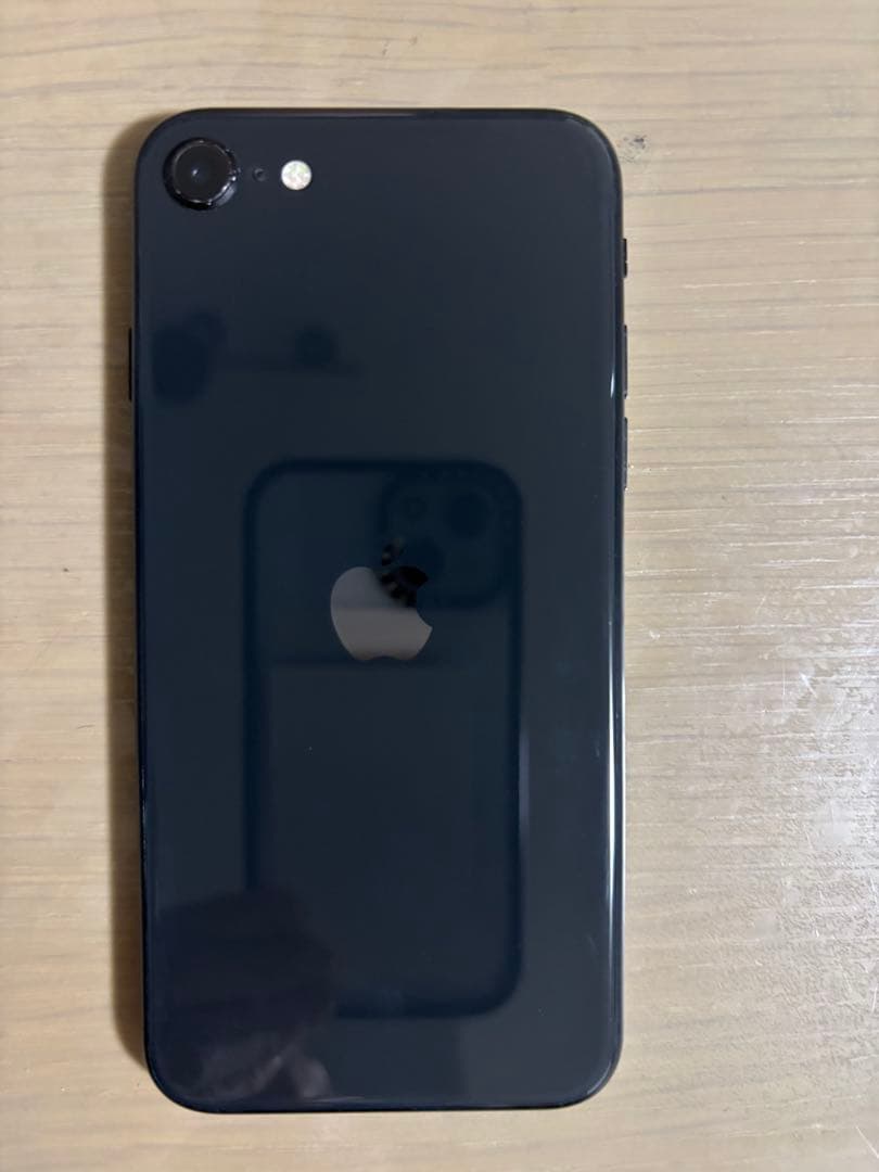 Apple iphone SE 第2世代　本体　simフリー