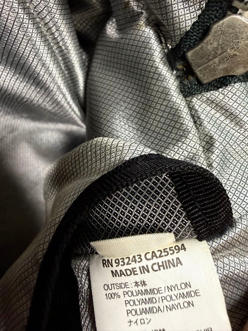 ディーゼル　ショルダーストラップ付きビジネスバック　ミリタリーテイスト