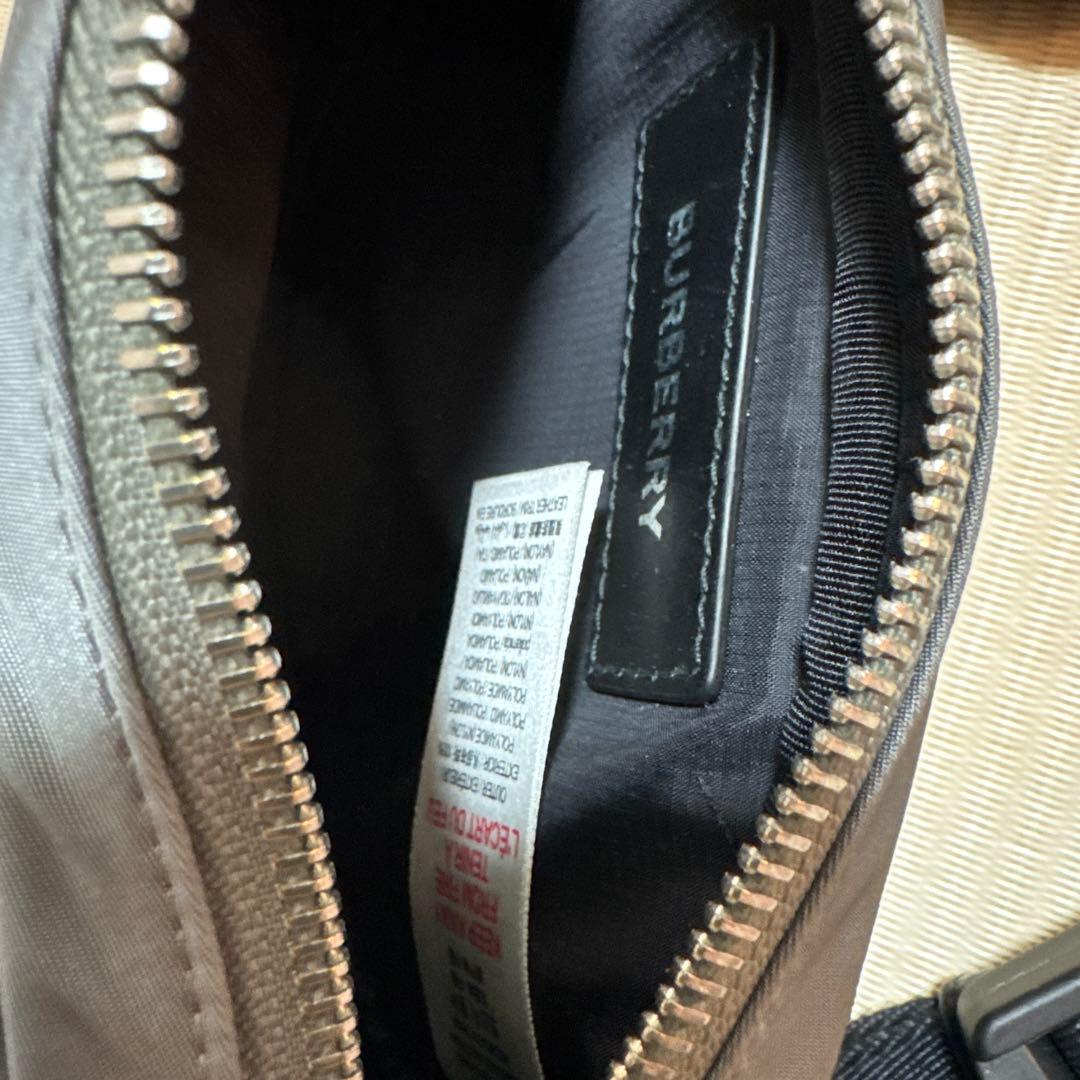 BURBERRY ボディバッグ グレー