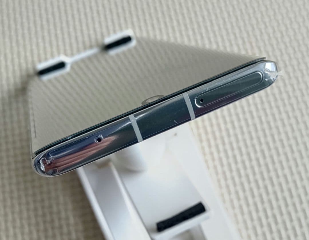 LG VELVET L-52A docomo 未使用に近い