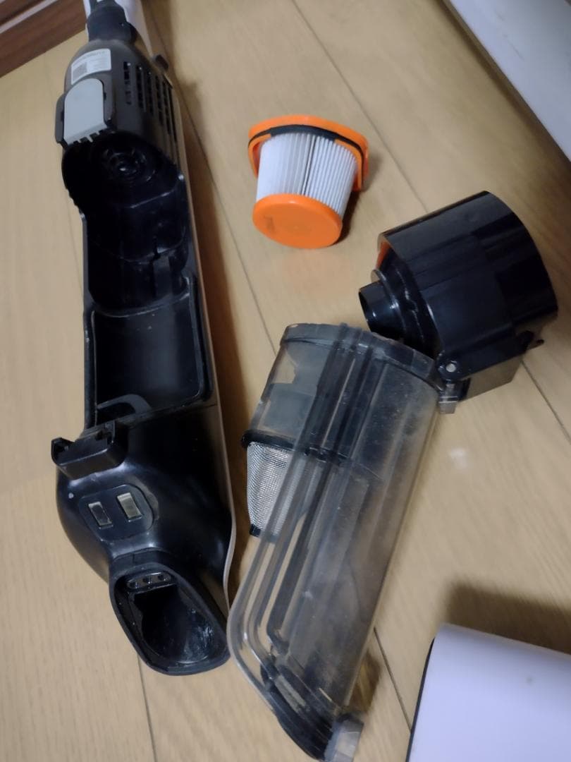 シャーク★コードレスクリーナー★CS300JWH★バッテリー新品と大差なし★