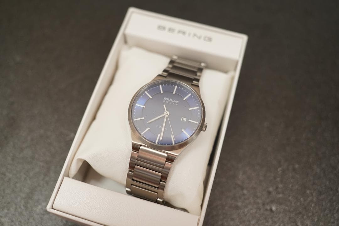 【値下げ可能】BERING(ベーリング) 腕時計ソーラー& サファイアクリスタル