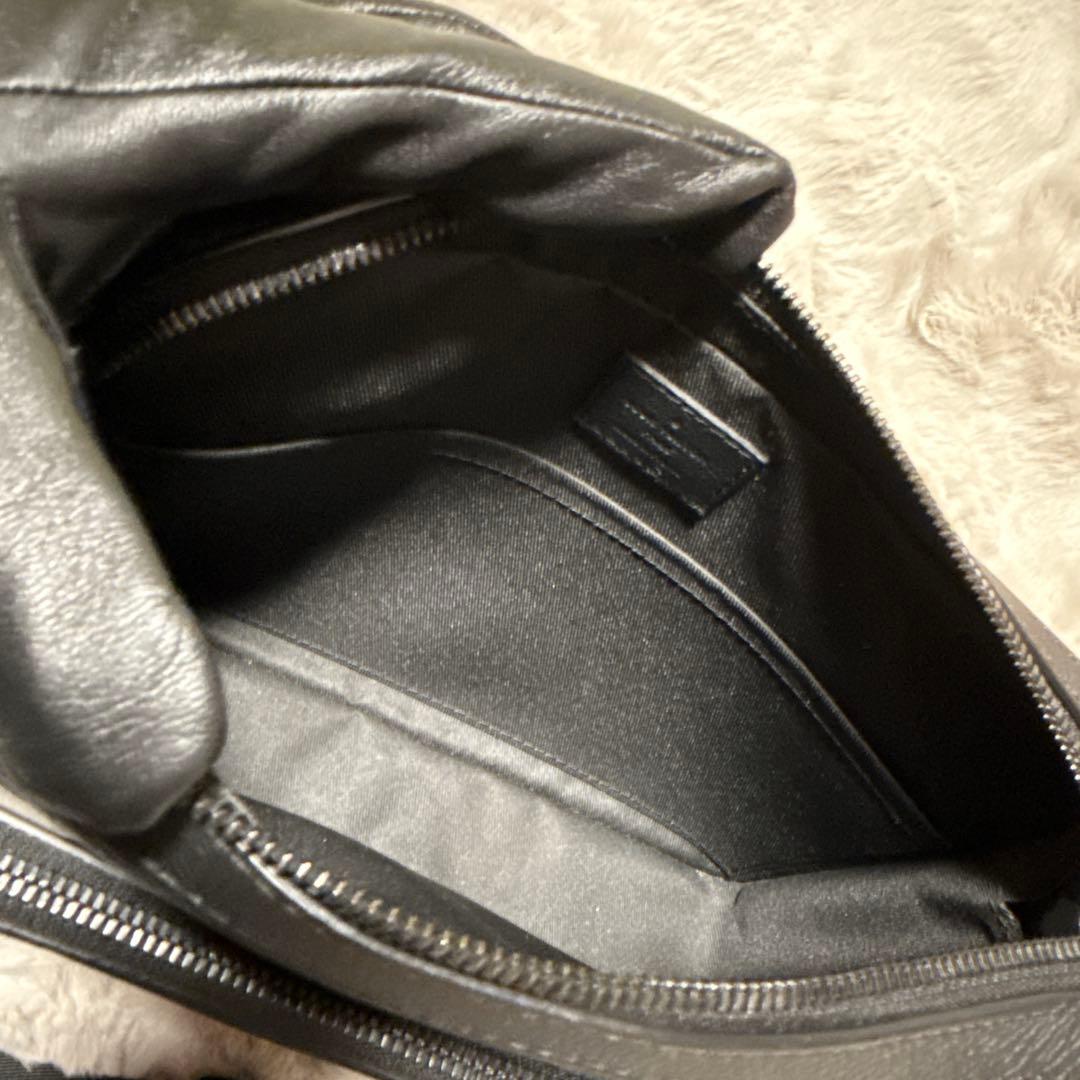 LOUIS VUITTONトリオ・メッセンジャー ショルダーバッグ M46602