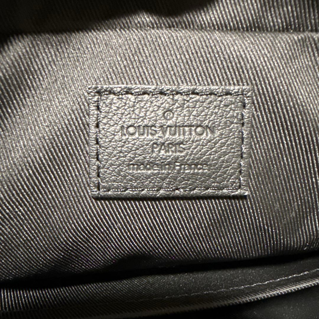 LOUIS VUITTONトリオ・メッセンジャー ショルダーバッグ M46602