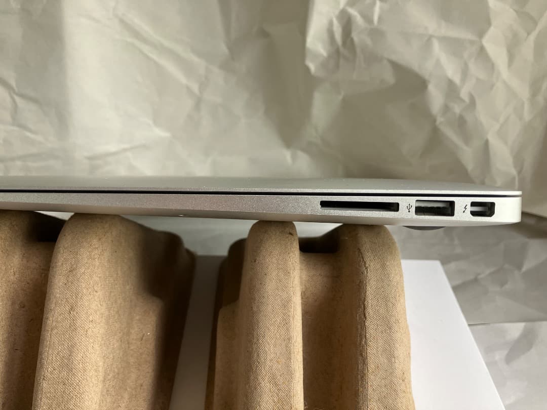 MacBook Air 13インチ 2017 / 8GB / SSD512GB