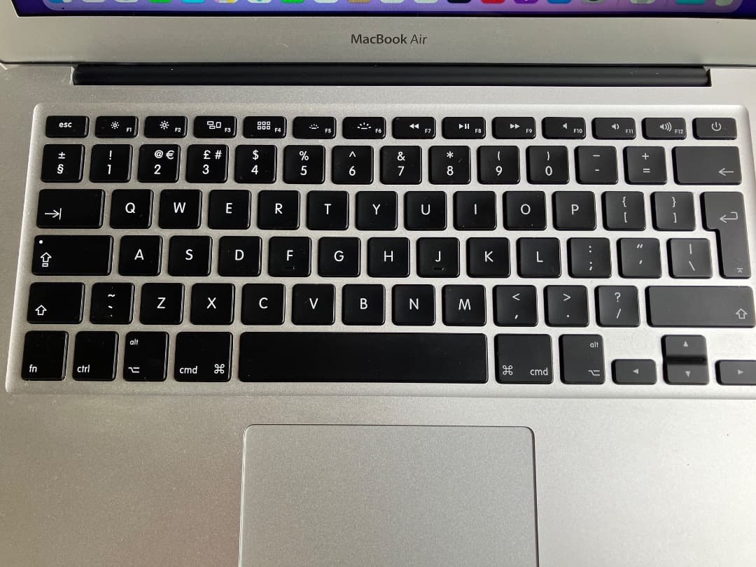 MacBook Air 13インチ 2017 / 8GB / SSD512GB