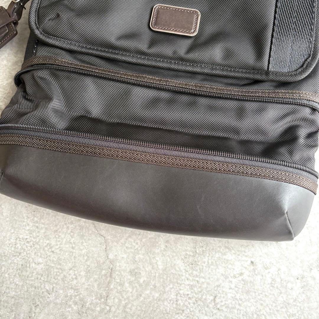 【極美品】TUMI ALPHA BRAVO メッセンジャー ショルダーバッグ