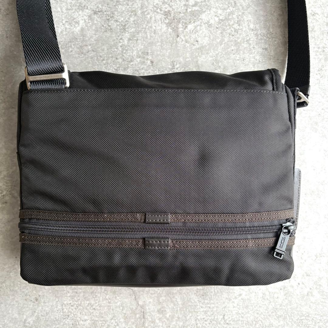 【極美品】TUMI ALPHA BRAVO メッセンジャー ショルダーバッグ