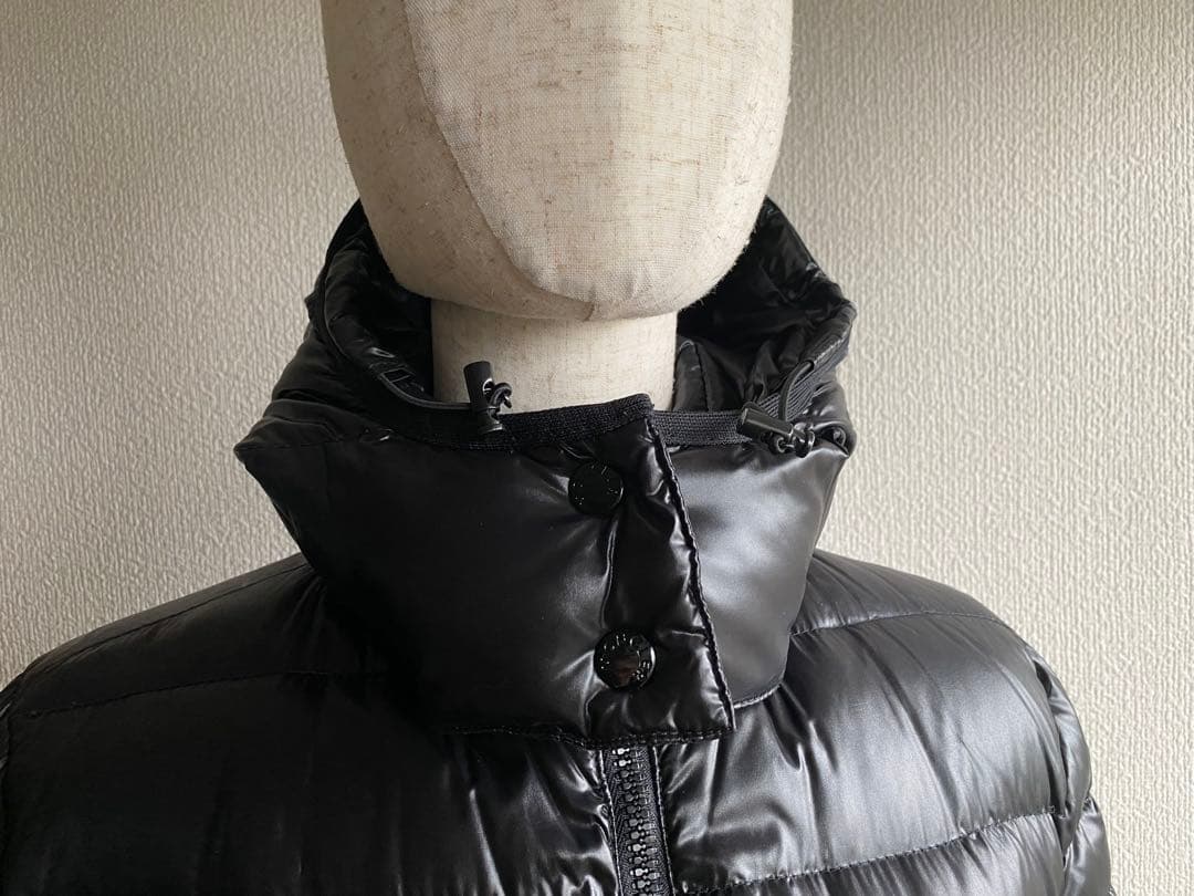 MONCLERフード付きダウンジャケット　ロング　ブラック