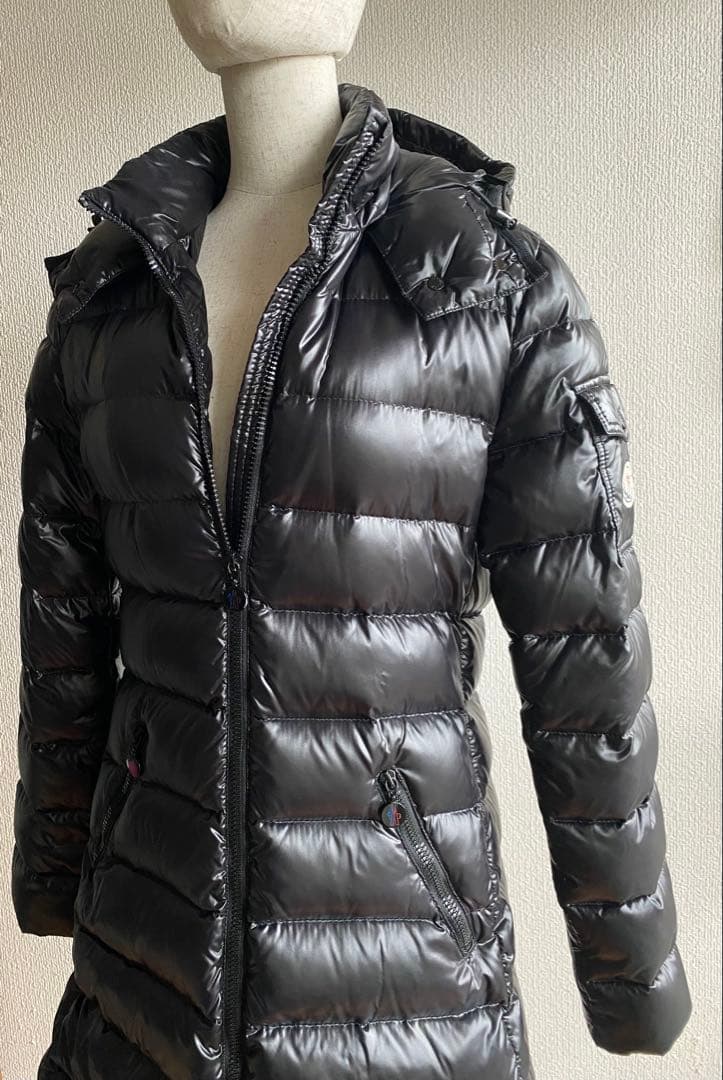 MONCLERフード付きダウンジャケット　ロング　ブラック