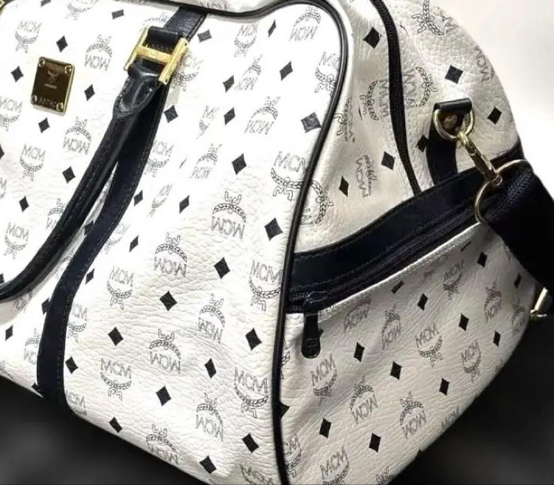 MCMボストンバッグ　ホワイト　美品 旅行用バッグ
