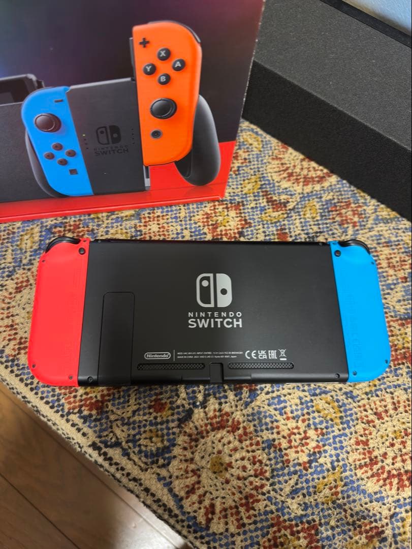 ニンテンドースイッチネオンブルーネオンレッド本体