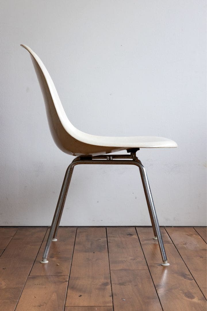 Herman Miller Eames DSW シェルチェア ホワイト