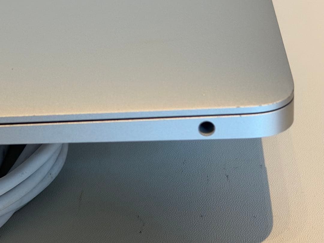 Apple MacBook Air (M1, 2020) シルバーUS