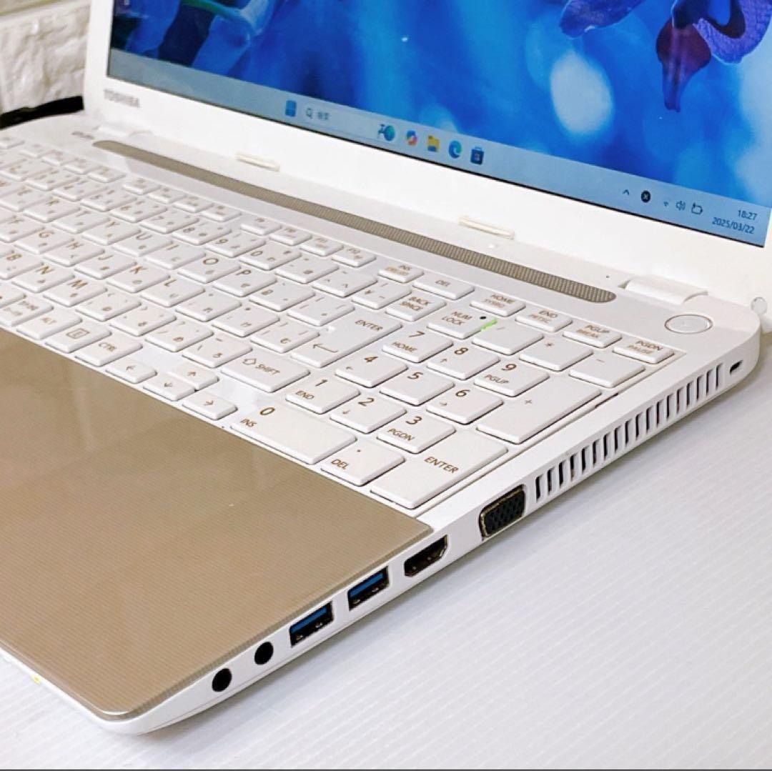 【快速SSD】Windows11 i7 8GB 東芝 ノートPC ブルーレイ