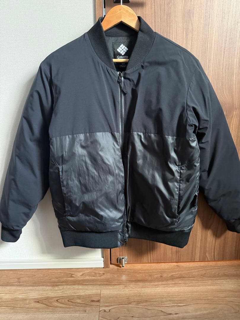 コロンビア　ダウンジャケット　Colombiaブラックレーベル