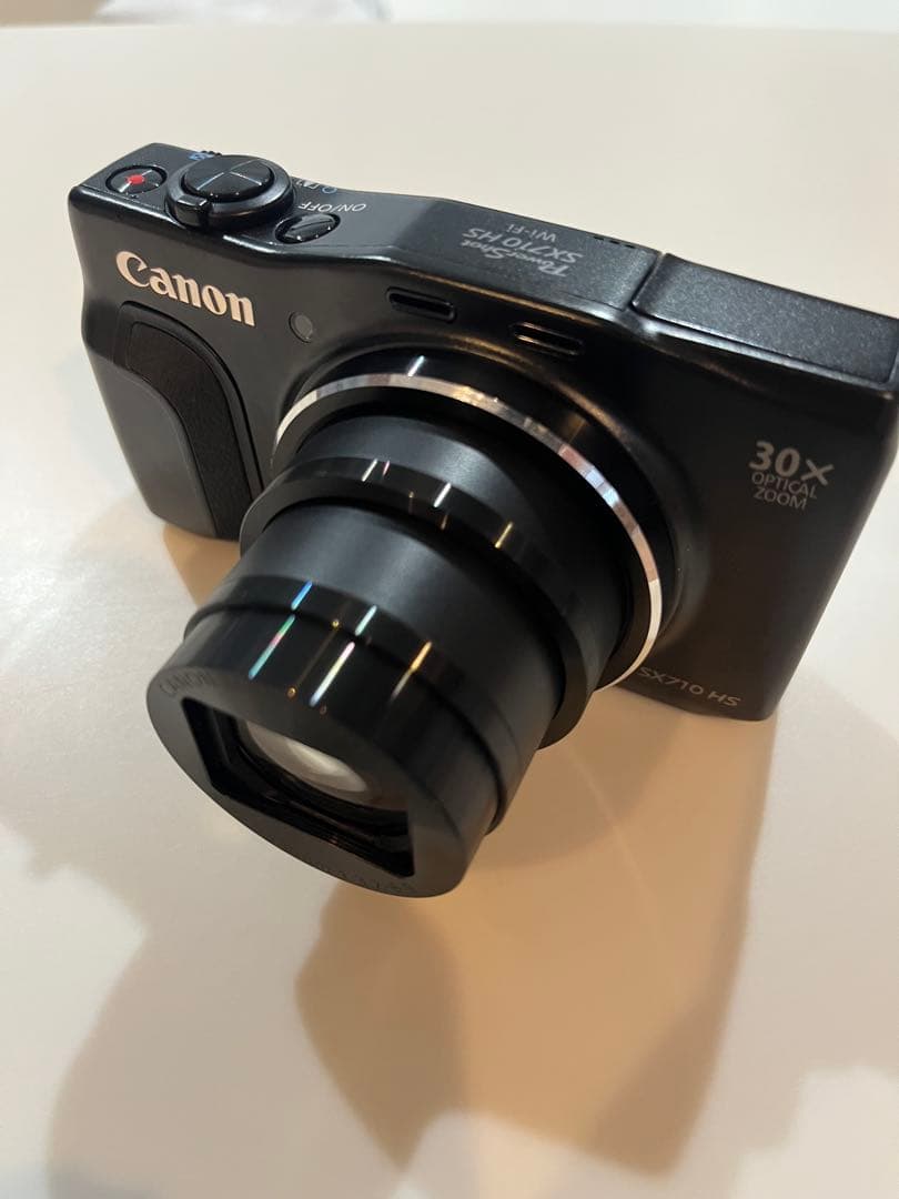 キヤノン　Canon PowerShot SX710 HS